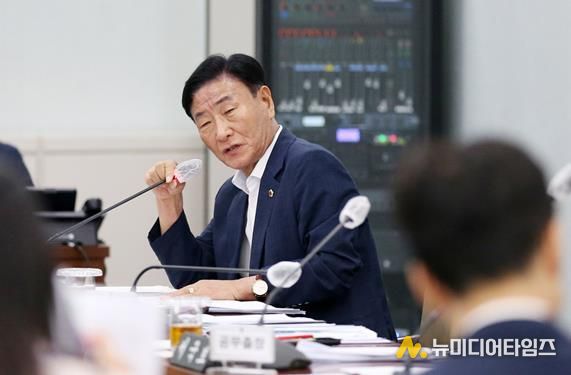 부산시의회 신정철 의원, “타 지역에 비해 구조적 불리함 따른 피해 없어야”