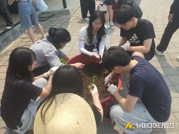 진안군, 한국한방고등학교 학생 농업기술센터 기관 방문