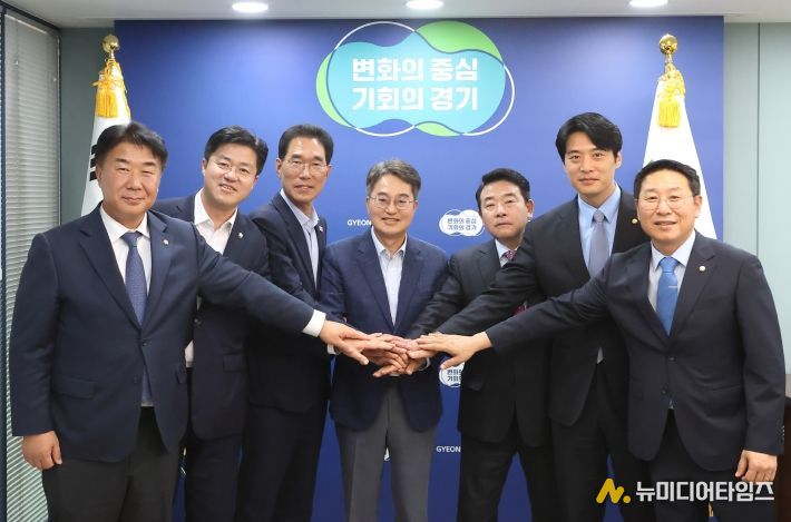 김동연 지사, 박정·한준호·김주영·박상혁·김영환·이기헌 의원 긴급회동