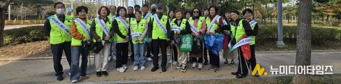 가을철 맞이 하늘체육공원 일대 환경정비
