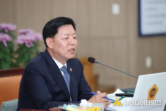 김정희 전남도의회 교육위원장 전남교육청 행정사무감사