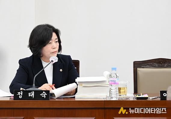 정태숙 의원, 행정사무감사에서 특수학급 과밀 ‧100명 이하 소규모 학교 실태 지적