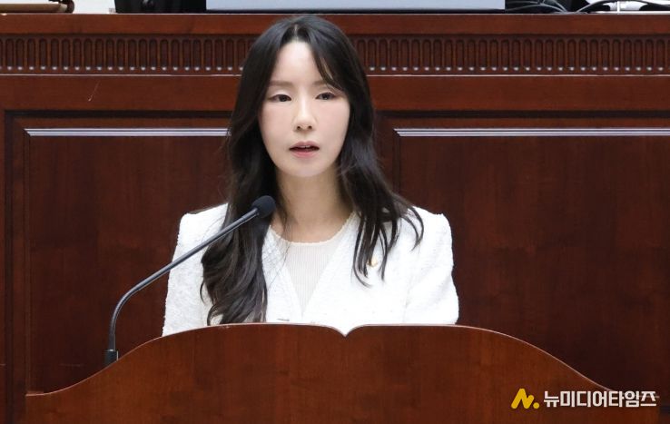 구정질문 하는 윤정회 의원