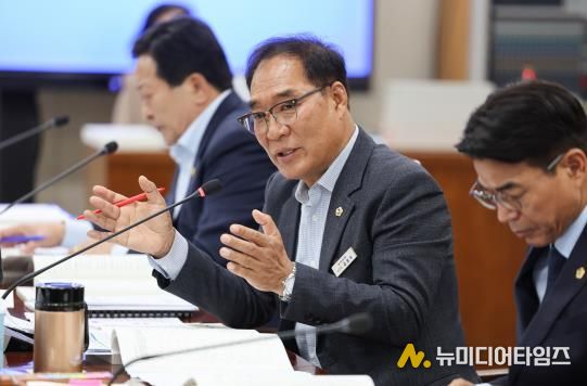 김회식 도의원, 어민이 체감할 수 있는 해양수산 정책 마련 촉구 사진