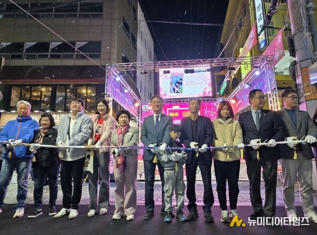 “국화축제에서 창동 눈꽃거리까지 가을의 끝에서 겨울을 만나다”