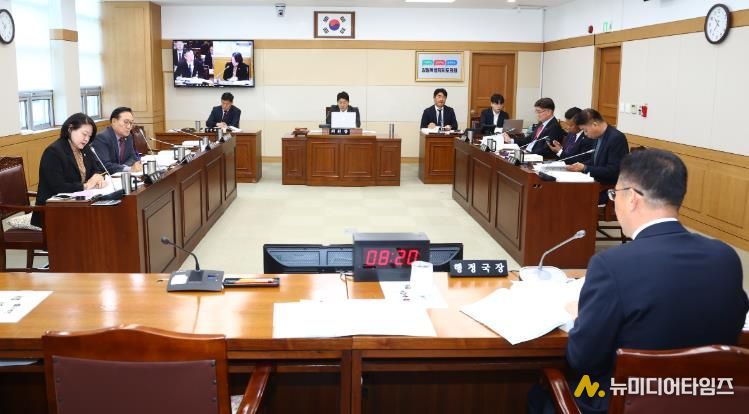 강원특별자치도의회 행정국 행정사무감사 실시