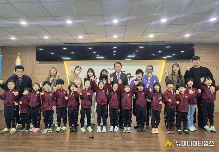 동구 정원어린이집, 수세미차 판매수익금 기탁