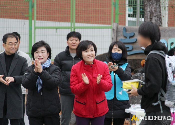 연천군의회, 수능 수험생 격려…“그동안의 노력, 값진 결실로 이어지길”