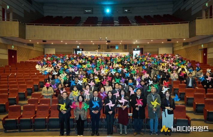 천안시는 21일 시청 제1소회의실에서 2025년 성실납세자 선정 추첨식을 개최했다