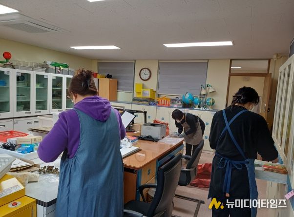 서산교육지원청 학교지원센터, 해미초 과학실 정리지원 실시