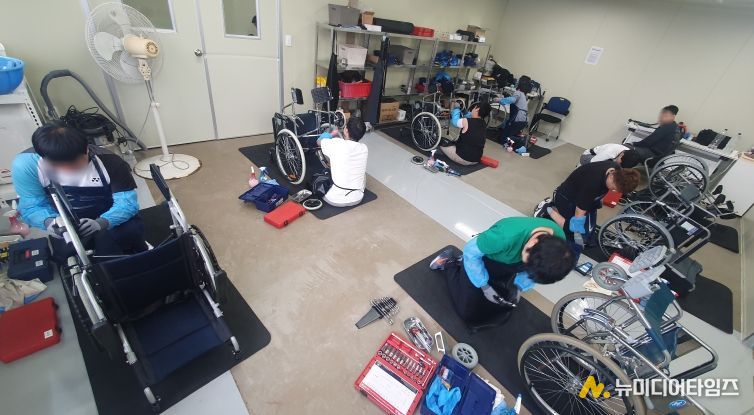 휠-마스터, 요양보호사, 바리스타, 디지털 드로잉 등 직무훈련으로 자립도와