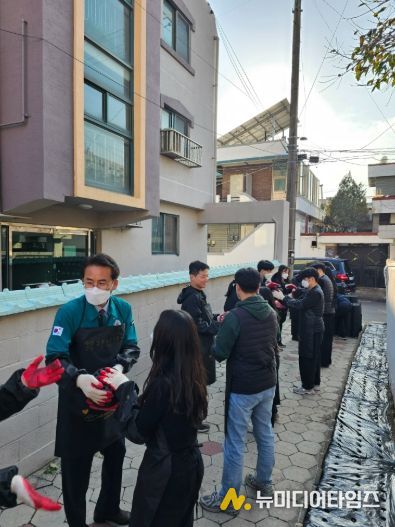 청주교육지원청 노사 공동의 따뜻한 손길