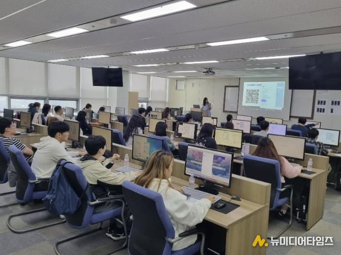 지난해 성남시 청년 희망 인턴 사업 참여자 직무교육 때