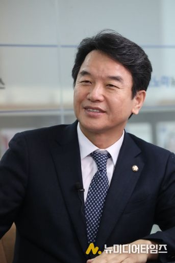 더불어민주당 문진석 의원(원내수석, 충남 천안시갑)