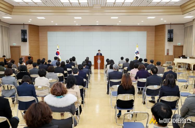 충청북도교육청 윤건영 교육감, 12월 월례조회 실시