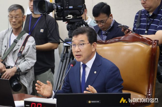 신정훈 국회 행정안전위원장