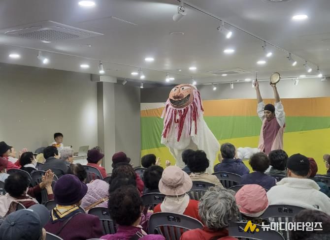 충주시,‘2025 시립 청춘 떳다방’ 성황리 마무리