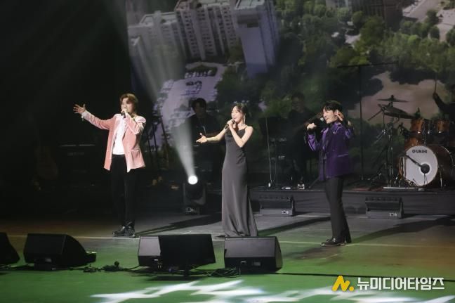 당진문예의전당 개관 20주년 특별 기획공연 '송년 뮤지컬 갈라 콘서트' 뜨거운 관객 열기 속 성황리 마무리 !