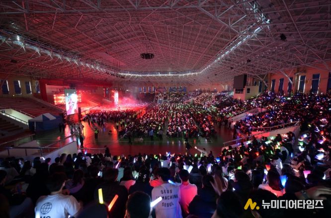 청소년 송년 페스티벌 공연