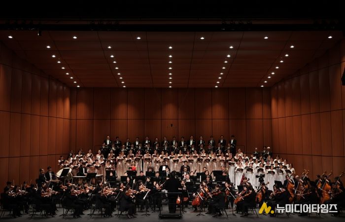 당진문화재단·당진시충남합창단이 함께하는 '2025 송년음악회' 성료