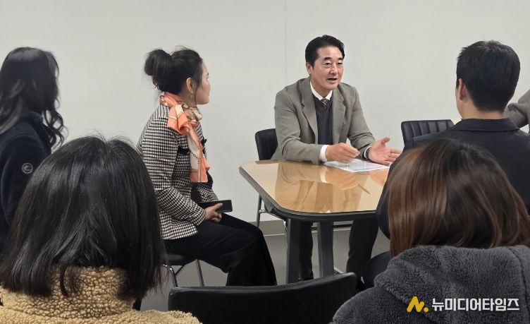 이상기 남구의장, 여천초 통학로 환경 개선 위한 학부모 간담회 개최