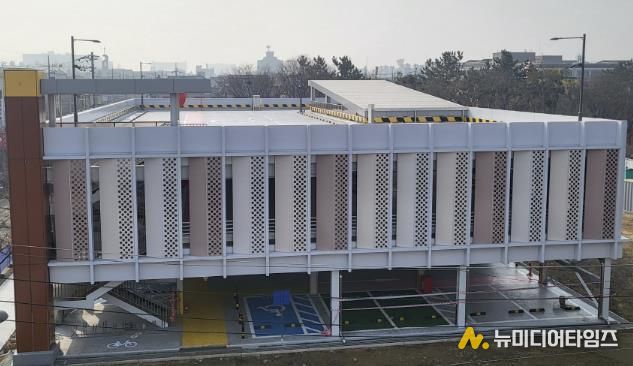 정왕동 큰솔공원 공영주차장 외부