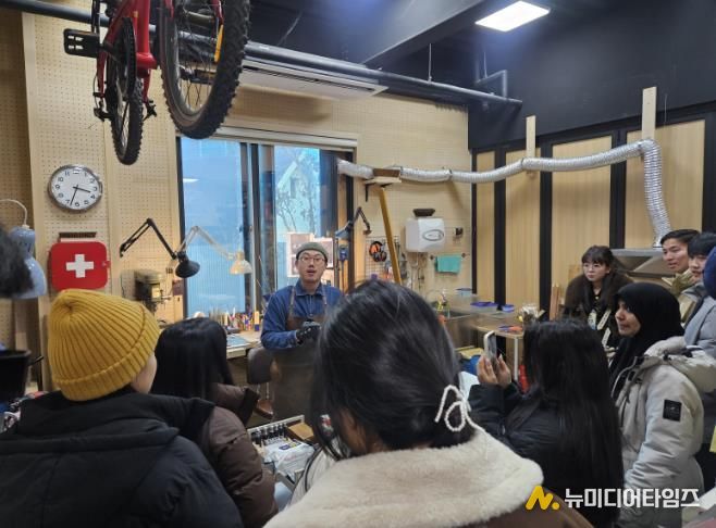 외국인 유학생 123사비공예마을 체험 활동