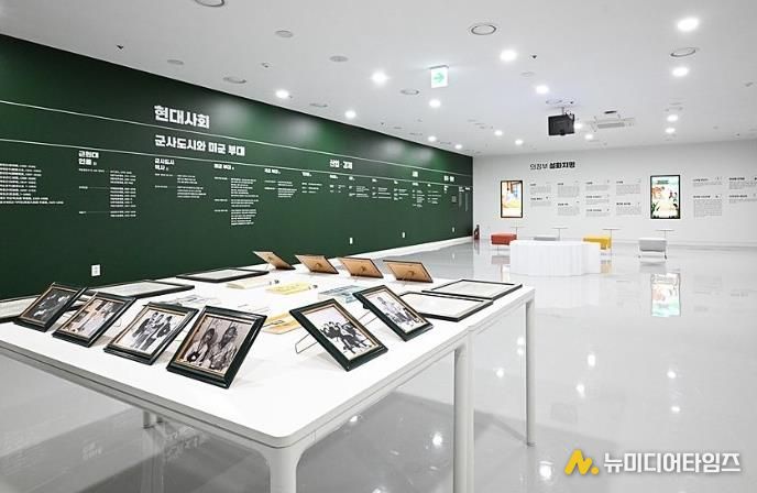 의정부정보도서관, 기록으로 만나는 예술인 천상병 운영