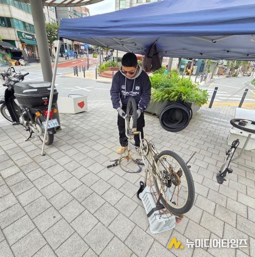 2025년 ‘내 집 앞 자전거 무상수리센터’ 운영 사진