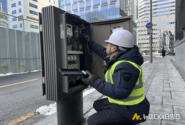 도로조명시설 점검 사진