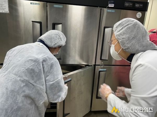 지난해 집단급식소 위생관리 점검 모습