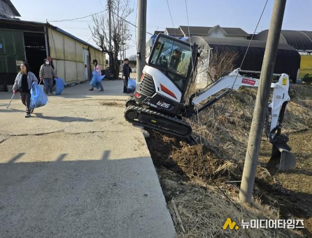 농로정비 및 대청소 모습
