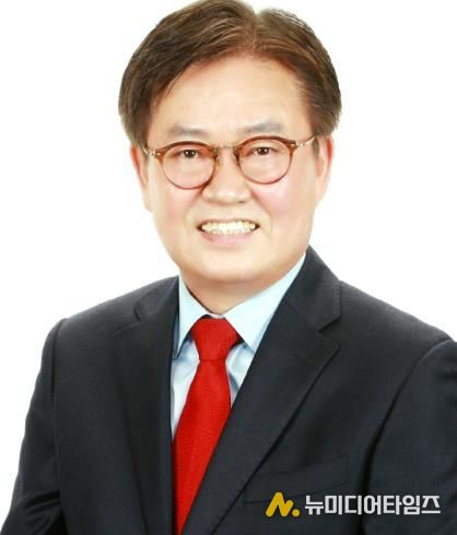 신종철 경상남도의원, ‘경남대표도서관 폐기도서 무상배부’ 근거마련