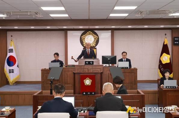 제297회 합천군의회 임시회 개회
