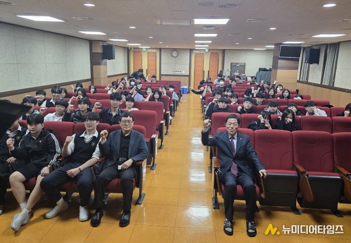 김현문 의원 주성중 학생들과 함께 찾아가는 의회교실