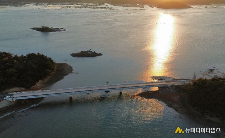 해수소통형 연륙교 신설