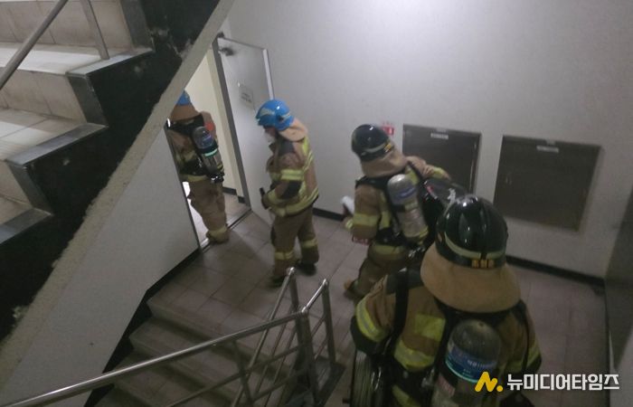 27일 오후 환경기초시설 화재 대응 모의훈련이 진행되고 있다.