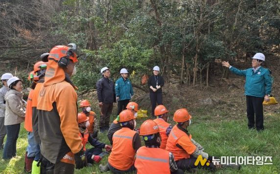 기장군, “작은 부주의도 막는다”… 소나무재선충병 방제 현장 안전점검 나서
