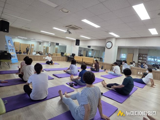 중년을 위한 통합건강증진 및 신체활동 프로그램