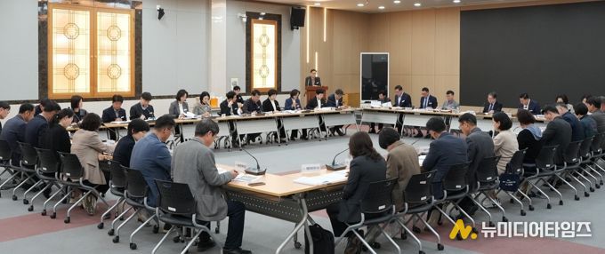 나주시가 지난 30일 대회의실에서 ‘2026년 주민과의 대화 건의사항 추진상황 보고회’를 개최했다.