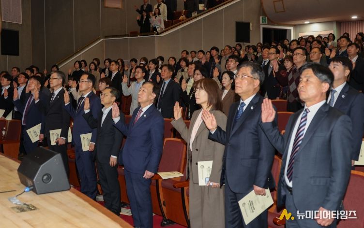 고위직 및 학교장 청렴교육 사진(청렴다짐 선포)