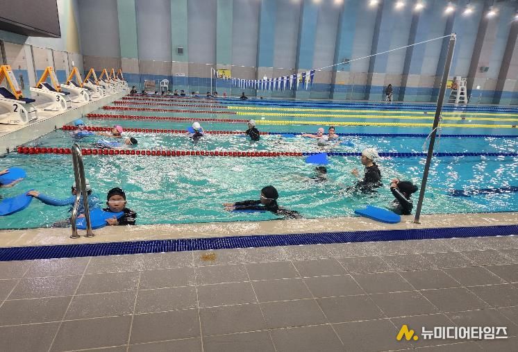 당진교육지원청, 2026학년도 초등 생존수영 실기교육 본격 운영