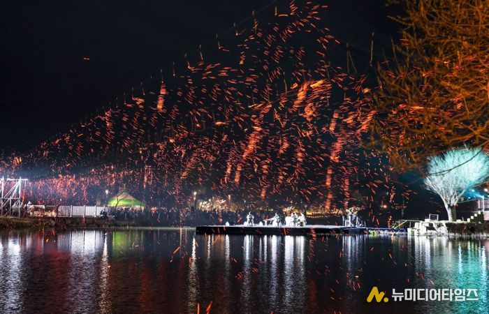영암군, 왕인문화축제 개막... 벚꽃 아래서 봄을 열다