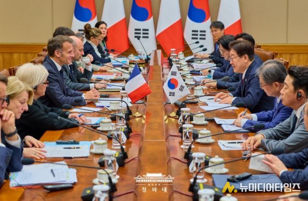 한·프랑스 정상회담 확대회담(청와대)