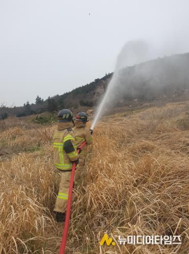 신안소방서 “봄철 산불 예방을 위한 ‘예비주수의 날’ 운영”