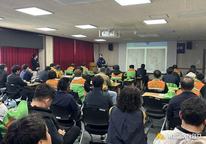 지난 3일, 지역자율방재단원을 대상으로 역량강화교육을 실시했다. (하임리히법 교육)