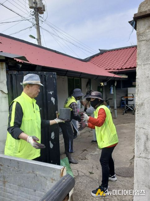 청운면 지역사회보장협의체 연탄 나눔 봉사