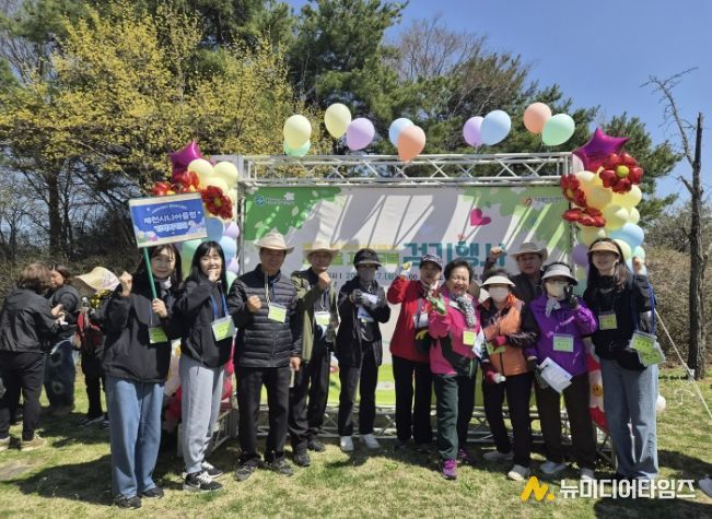 제천시니어클럽 노인일자리 및 사회활동지원사업 참여자와 함께하는 '한마음 치매극복 걷기행사'