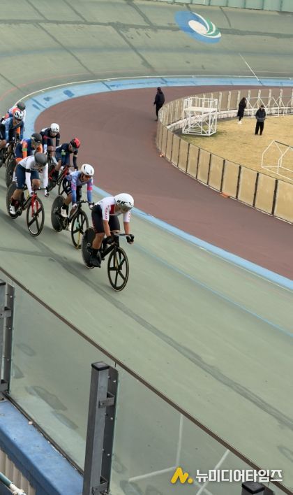 금산군청 사이클팀 경기 모습