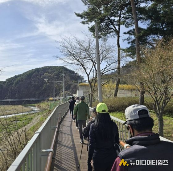 홍천군보건소, 주민 건강 리더 걷기 지도자 2급 10명 배출